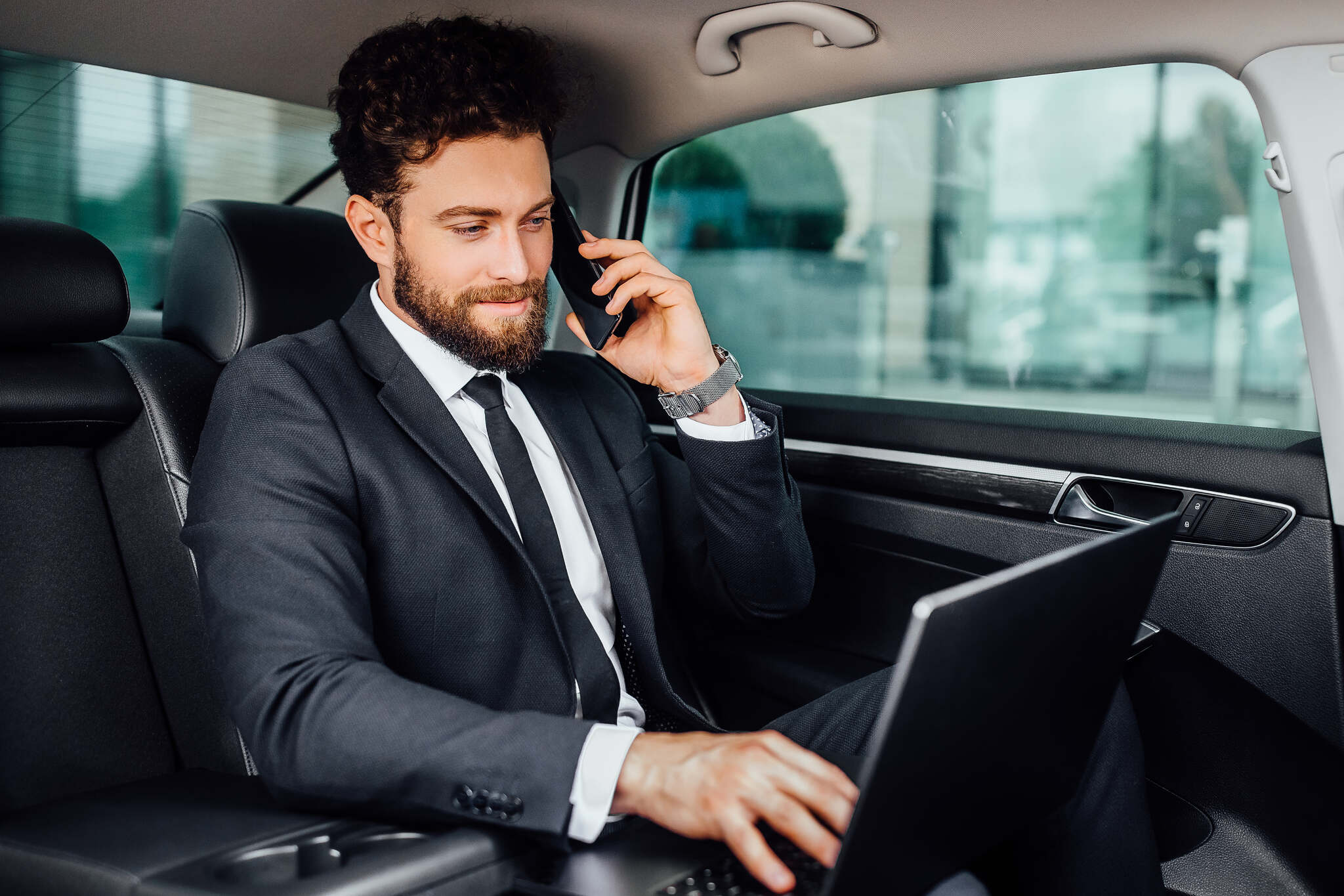 partner-taxi-transport-premium-vip-2